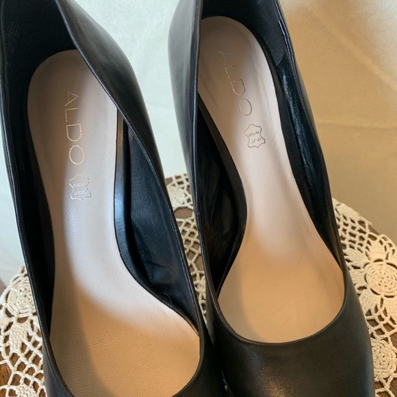 AlDO  black leather platforms heel. - Picture 2 of 7
